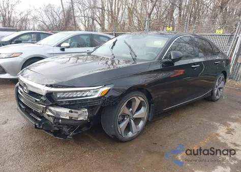 2018 Honda Accord Touring z USA, uszkodzony, nr VIN 1HGCV1F91JA168267